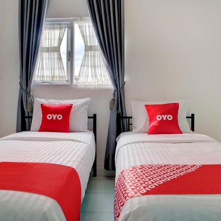 Oyo 3690 Wisma Yani Syariah Padang  Exteriör bild