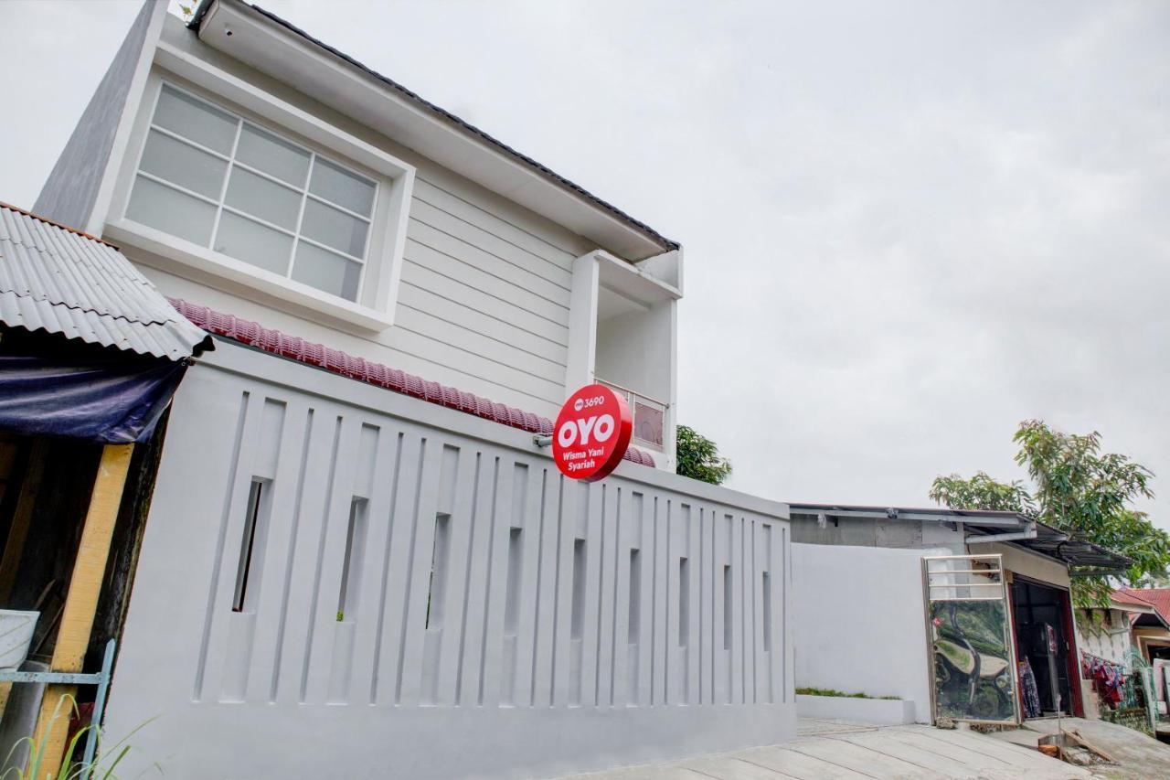 Oyo 3690 Wisma Yani Syariah Padang  Exteriör bild