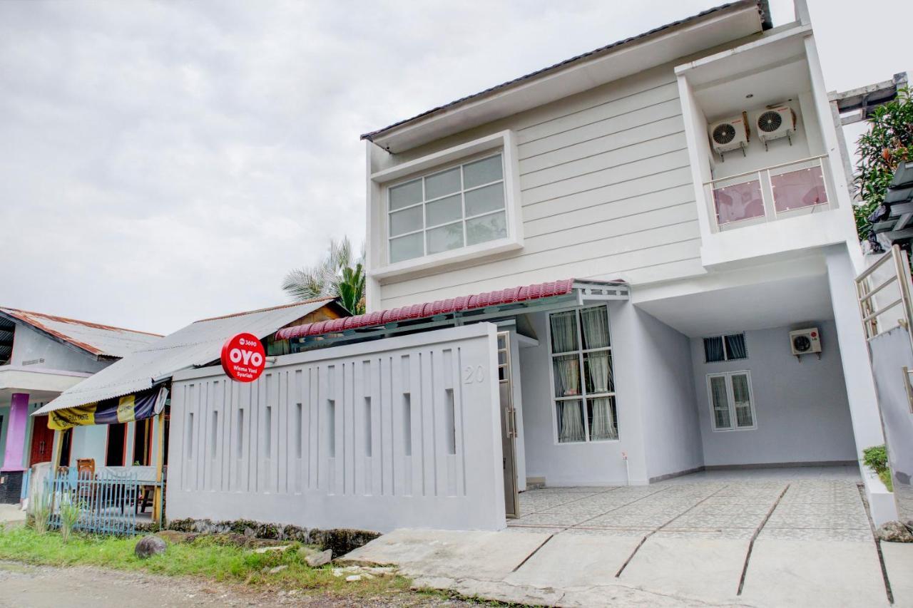 Oyo 3690 Wisma Yani Syariah Padang  Exteriör bild