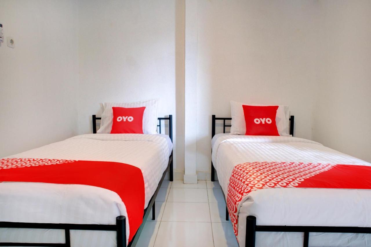 Oyo 3690 Wisma Yani Syariah Padang  Exteriör bild