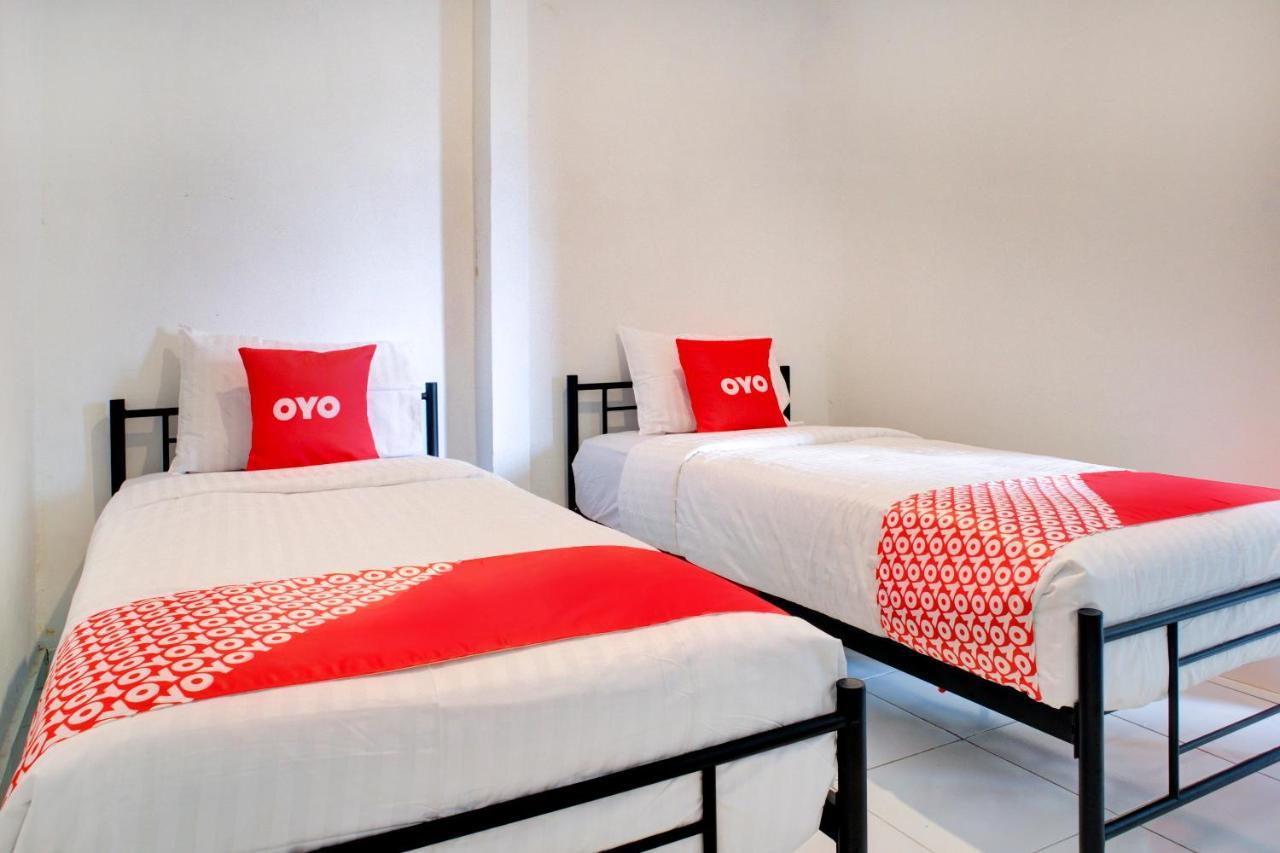 Oyo 3690 Wisma Yani Syariah Padang  Exteriör bild