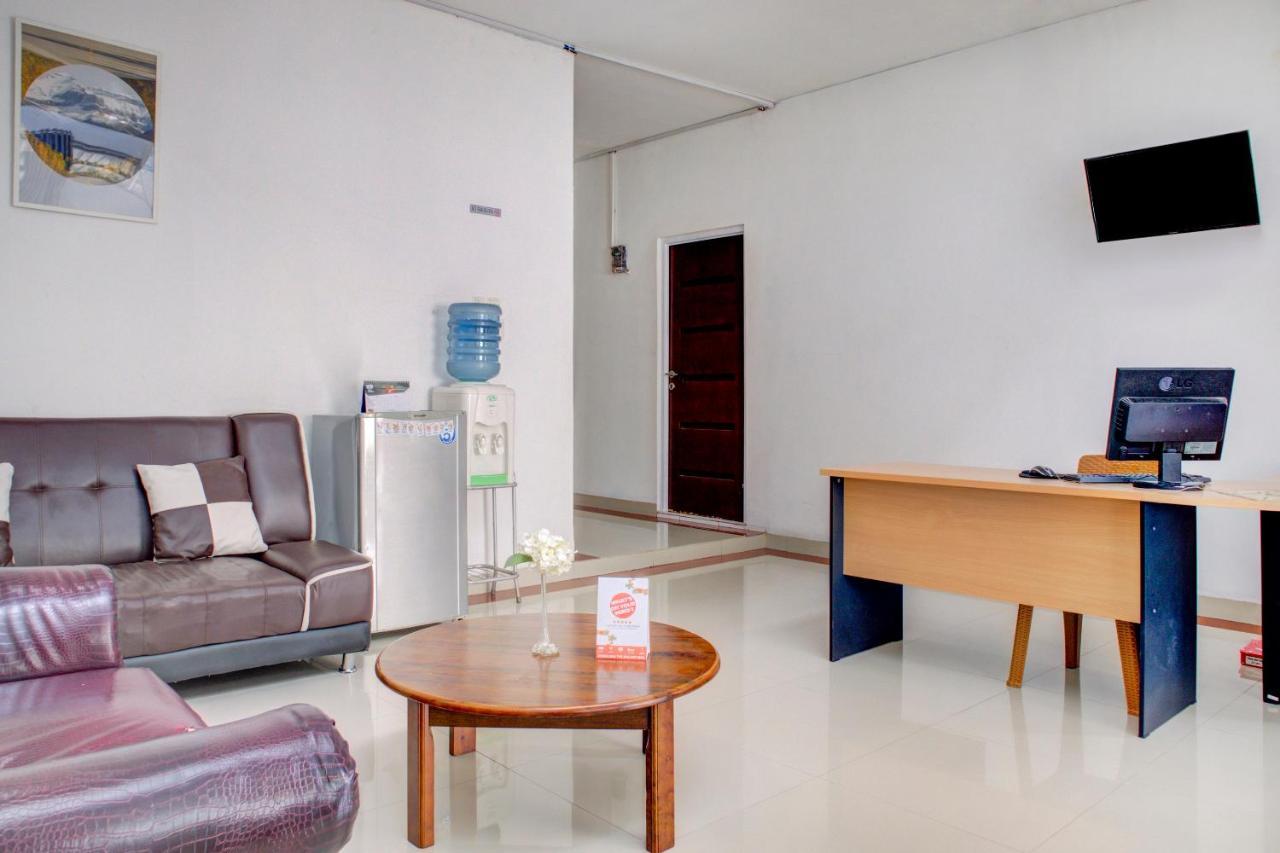 Oyo 3690 Wisma Yani Syariah Padang  Exteriör bild