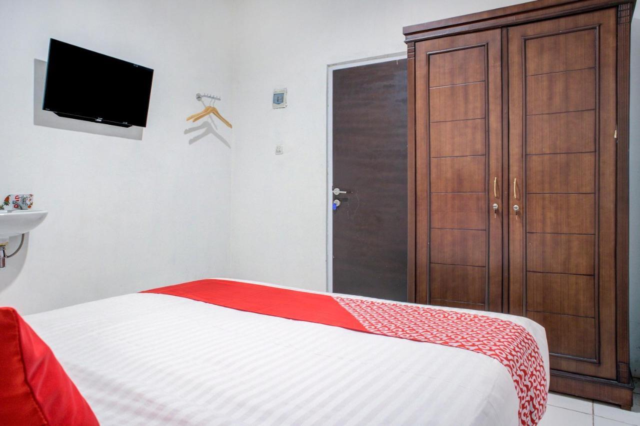 Oyo 3690 Wisma Yani Syariah Padang  Exteriör bild